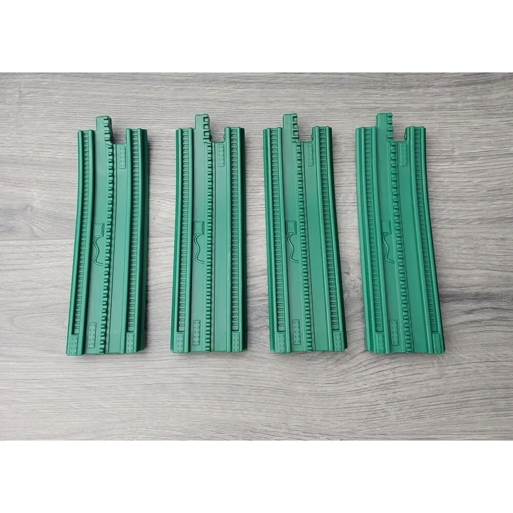 VTG 2004 Fisher Price GeoTrax Set of 22 Train Track Pieces Green Discontinued